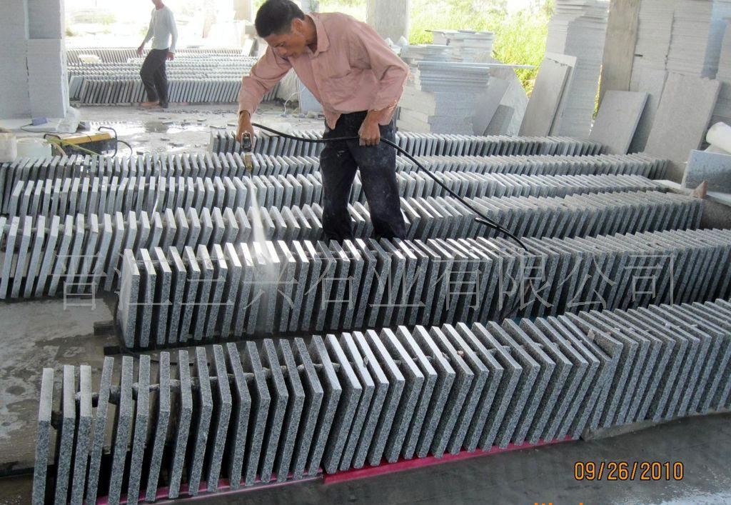 G603芝麻白與巴厝白石材防護(hù) 勾花網(wǎng)應(yīng)用詳解